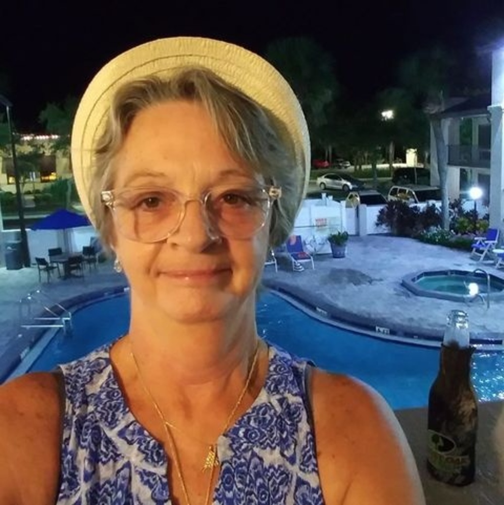 Meet your Posher, Bev